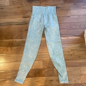 pink seamless workout legging